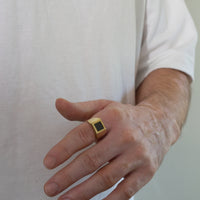 Bold Onyx Ring | 10k Gold