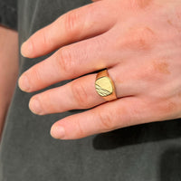 Men's Diamond-cut Signet Ring | 10k Gold