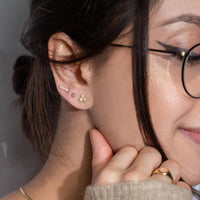  diamond bar stud earrings