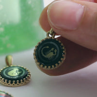 Pisces Zodiac Pendant | 10k Gold and Onyx | 16-28"
