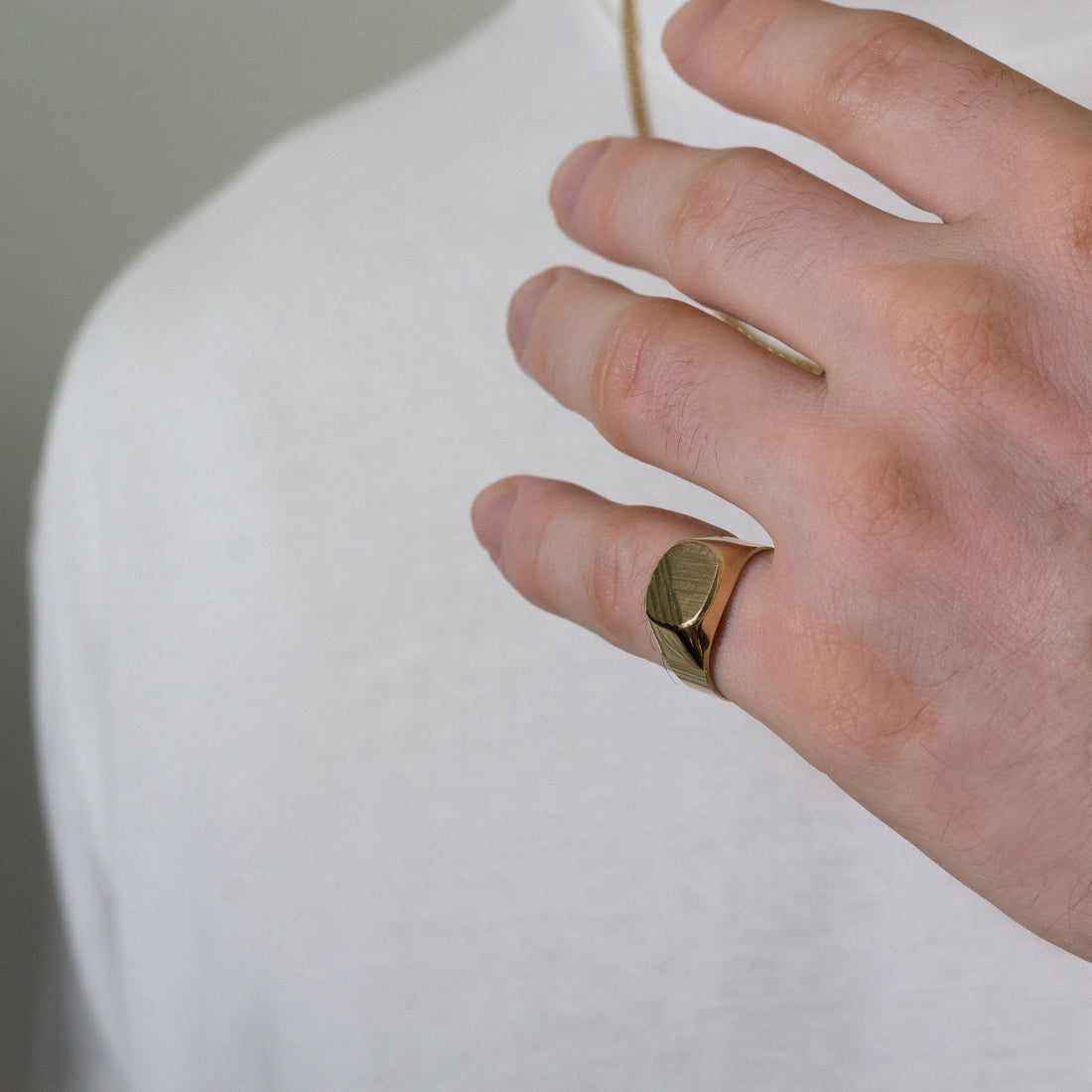 Men's Diamond-cut Signet Ring | 10k Gold