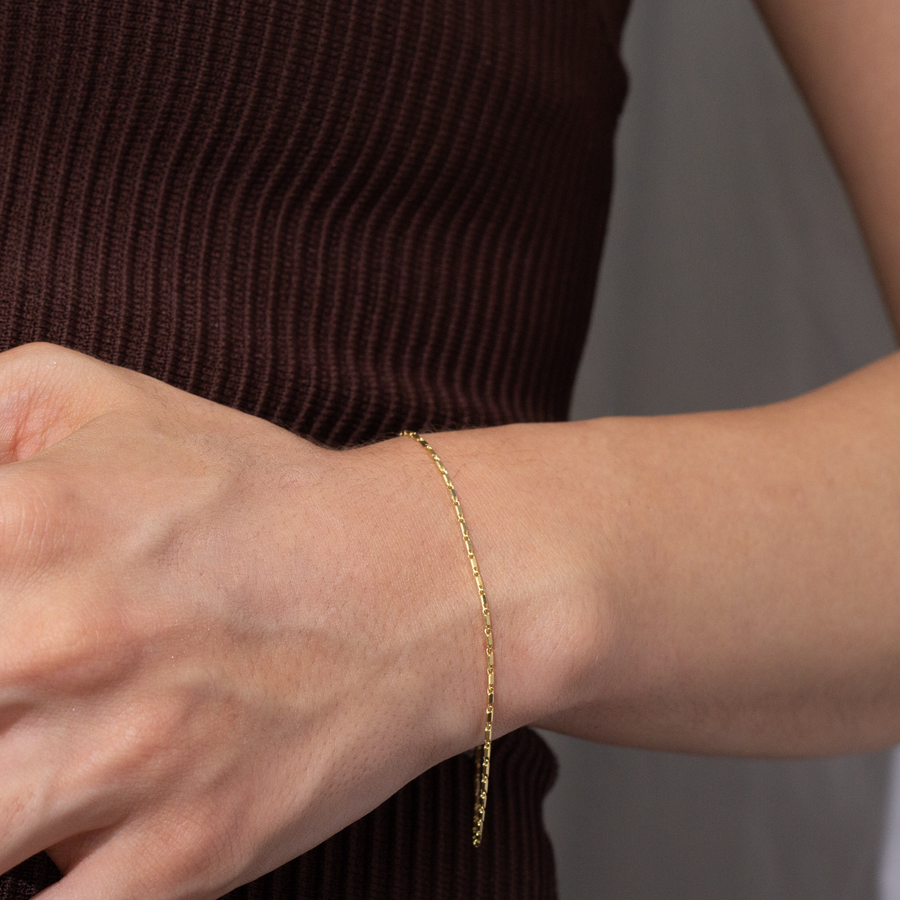 dainty gold bracelt toronto