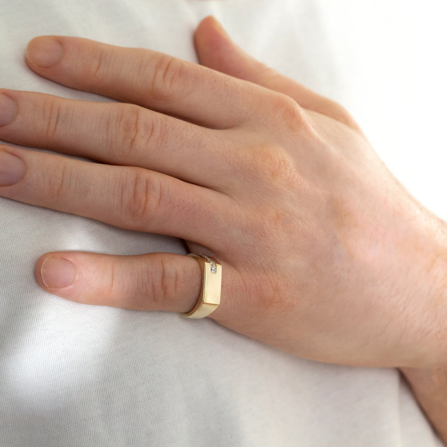 diamond signet ring mens