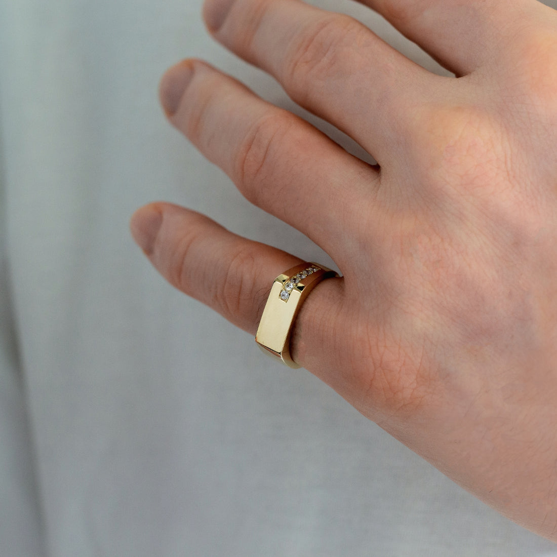 gold signet ring men