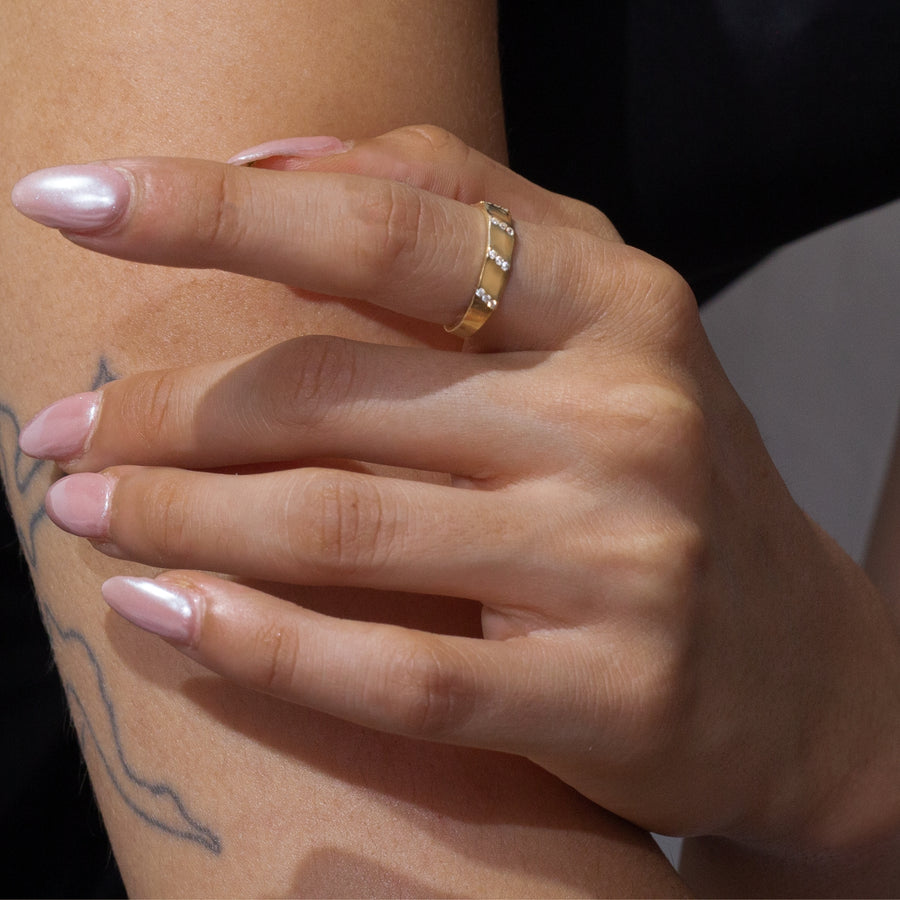 Gold Band with CZ Accent | 10k Gold