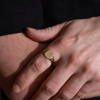 Essential Men's Signet Ring | 10k Gold