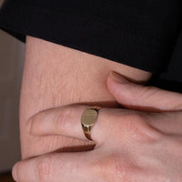Essential Men's Signet Ring | 10k Gold