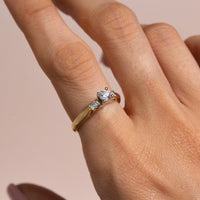 3 diamond setting engagement ring