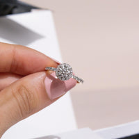 round cut halo diamond engagement rings