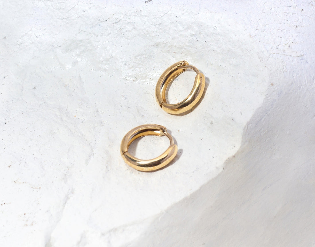 minimal gold earrings huggie, minimal earrings