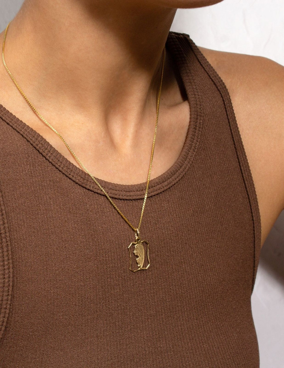  10k gold mary pendant canada, virgin mary necklace canada