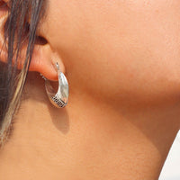 simple small hoops silver canada, small silver hoop earrings toronto, sterling silver hoops canada