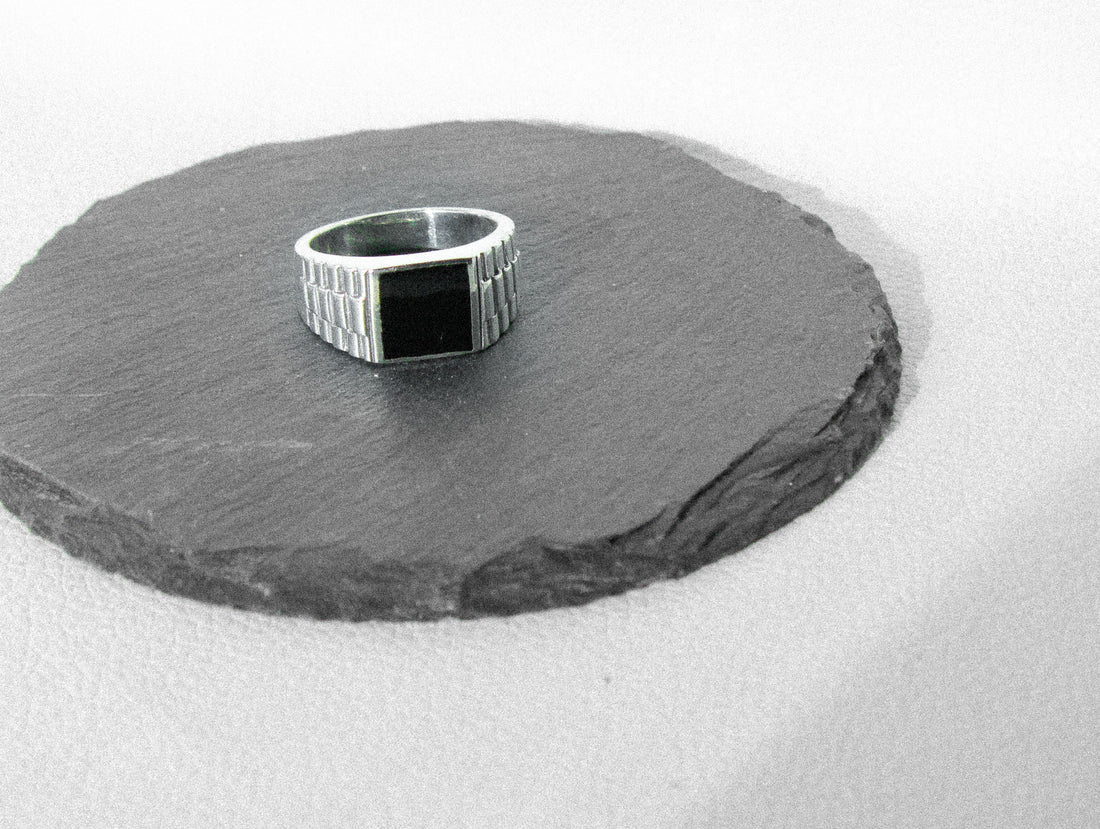 mens silver ring, toronto handmade silver mens ring, mens ring onyx, mens toronto silver jewellery, made in canada, cheap solid silver mens ring